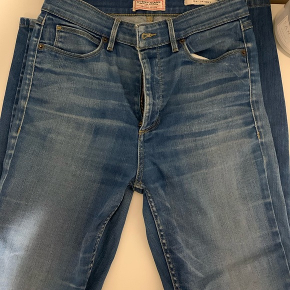 GUESS Light Wash Skinny Jeans👖 - Picture 3 of 4